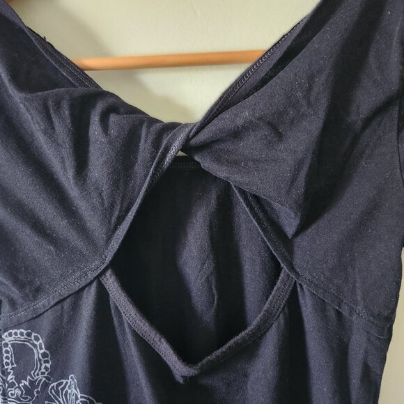 Cut out back fox shirt - Picture 4 of 4